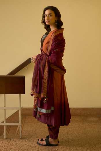 Shop Swatti Kapoor Maroon Cotton, Chanderi V-neck Rekha Ombre Anarkali Set With Usha Gilet Online at Aza Fashions Shop_Swatti Kapoor_Maroon Cotton, Chanderi V-neck Rekha Ombre Anarkali Set With Usha Gilet _Online_at_Aza_Fashions