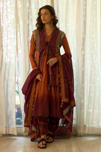 Swatti Kapoor Rekha Ombre Anarkali Set With Usha Gilet