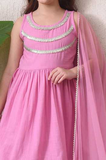 Petite Pomme Pink Cotton, Polyester, Net Gathered Kurta Set Online at Aza Fashions Petite Pomme_Pink Cotton, Polyester, Net Gathered Kurta Set _Online_at_Aza_Fashions