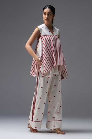 Aaroh By Dolly White Pure Cotton V-neck Hand Block Print Top And Pant Set Online at Aza Fashions Aaroh By Dolly_White Pure Cotton V-neck Hand Block Print Top And Pant Set _Online_at_Aza_Fashions