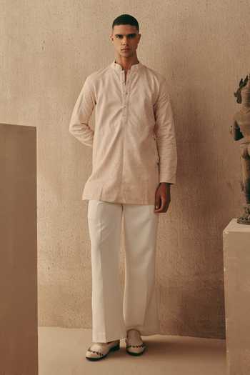 Twenty Nine Cream Silk Applique Work Kurta Online at Aza Fashions Twenty Nine_Cream Silk Applique Work Kurta _Online_at_Aza_Fashions
