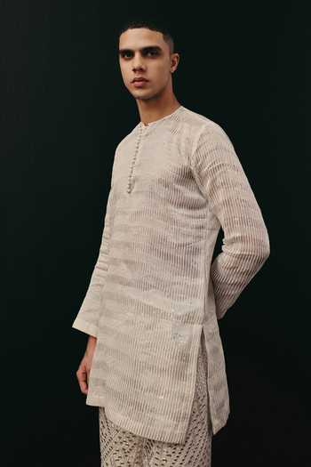 Buy Twenty Nine Ivory Chanderi Kurta Online at Aza Fashions Buy_Twenty Nine_Ivory Chanderi Kurta _Online_at_Aza_Fashions