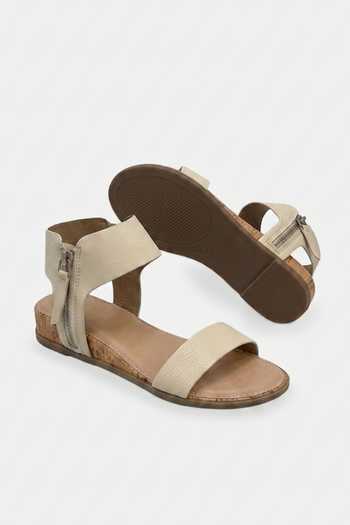 Heel Your Sole Off White Nox Flats at Aza Fashions Heel Your Sole_Off White Nox Flats _at_Aza_Fashions