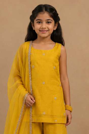 Shop Charu Makkar Yellow Chanderi, Tissue, Organza Embroidery Kurta Set Online at Aza Fashions Shop_Charu Makkar_Yellow Chanderi, Tissue, Organza Embroidery Kurta Set _Online_at_Aza_Fashions