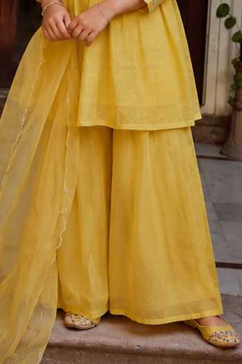 Charu Makkar Yellow Chanderi, Tissue, Organza Yoke Gathered Kurta Set Online at Aza Fashions Charu Makkar_Yellow Chanderi, Tissue, Organza Yoke Gathered Kurta Set _Online_at_Aza_Fashions