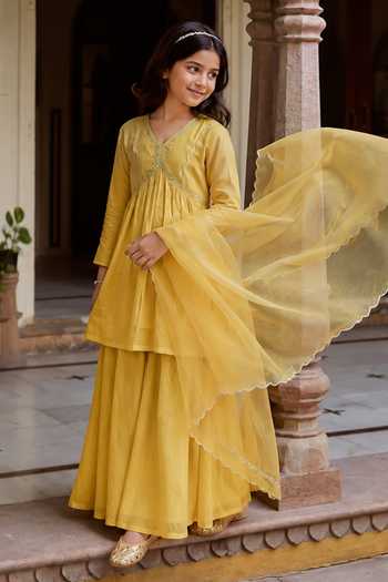 Shop Charu Makkar Yellow Chanderi, Tissue, Organza Yoke Gathered Kurta Set Online at Aza Fashions Shop_Charu Makkar_Yellow Chanderi, Tissue, Organza Yoke Gathered Kurta Set _Online_at_Aza_Fashions