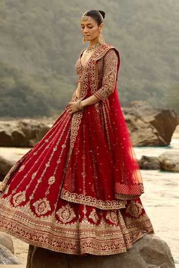 Nitika Gujral Red Silk, Net Sweetheart Neck Crimson Royale Bridal Lehenga Set Online at Aza Fashions Nitika Gujral_Red Silk, Net Sweetheart Neck Crimson Royale Bridal Lehenga Set _Online_at_Aza_Fashions