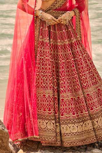 Shop Nitika Gujral Red Silk, Net, Velvet Sweetheart Neck Regalia Jaali Bridal Lehenga Set Online at Aza Fashions Shop_Nitika Gujral_Red Silk, Net, Velvet Sweetheart Neck Regalia Jaali Bridal Lehenga Set _Online_at_Aza_Fashions