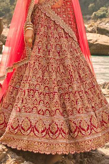 Nitika Gujral Red Silk, Net Sweetheart Neck Flame Heritage Bridal Lehenga Set at Aza Fashions Nitika Gujral_Red Silk, Net Sweetheart Neck Flame Heritage Bridal Lehenga Set _at_Aza_Fashions