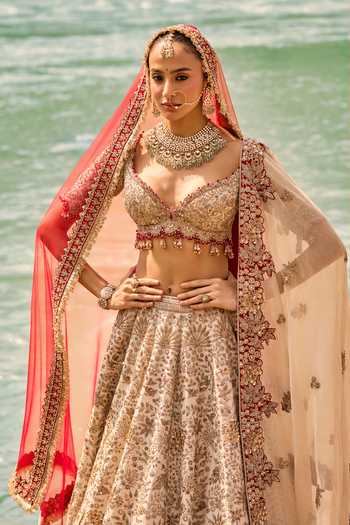 Buy Nitika Gujral Gold Organza, Satin, Tissue Sweetheart Neck Imperial Bridal Lehenga Set Online at Aza Fashions Buy_Nitika Gujral_Gold Organza, Satin, Tissue Sweetheart Neck Imperial Bridal Lehenga Set _Online_at_Aza_Fashions