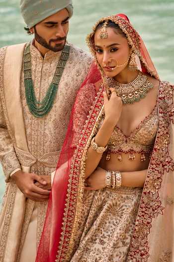 Nitika Gujral Gold Organza, Satin, Tissue Sweetheart Neck Imperial Bridal Lehenga Set at Aza Fashions Nitika Gujral_Gold Organza, Satin, Tissue Sweetheart Neck Imperial Bridal Lehenga Set _at_Aza_Fashions