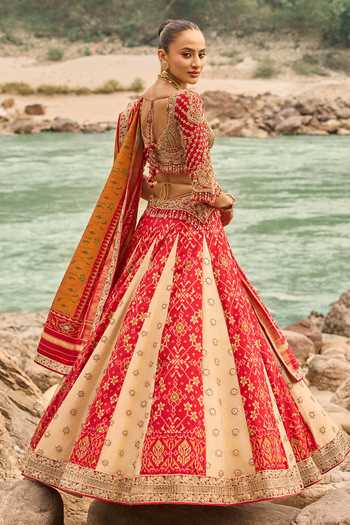 Shop Nitika Gujral Gold Silk, Tissue Sweetheart Neck Patola Legacy Lehenga Set Online at Aza Fashions Shop_Nitika Gujral_Gold Silk, Tissue Sweetheart Neck Patola Legacy Lehenga Set _Online_at_Aza_Fashions