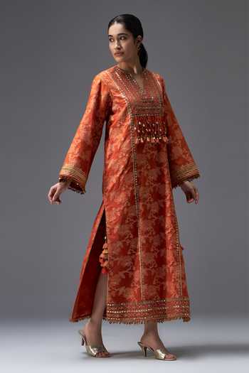 Aaroh By Dolly Riwaayat Yoke Embroidered Kaftan 