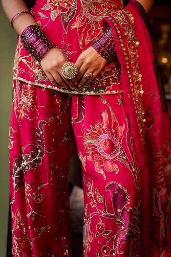 Mahima Mahajan_Pink Silk Organza Square Neck Nura Embroidered Short Kurta Set _Online_at_Aza_Fashions