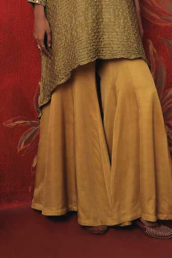 Twenty Nine Yellow Twill Amber Haze Bootcut Pant Online at Aza Fashions Twenty Nine_Yellow Twill Amber Haze Bootcut Pant _Online_at_Aza_Fashions