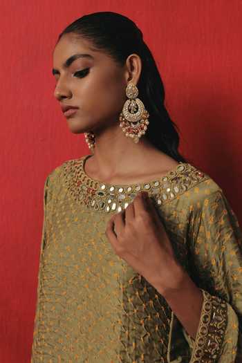 Buy Twenty Nine Green Silk Boat Neck, Yes Asymmetric Bandhani Tunic Online at Aza Fashions Buy_Twenty Nine_Green Silk Boat Neck, Yes Asymmetric Bandhani Tunic _Online_at_Aza_Fashions