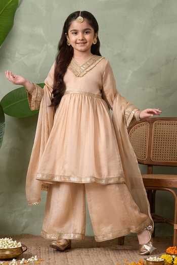 Petite Pomme Neckline Embroidered Kurta Set