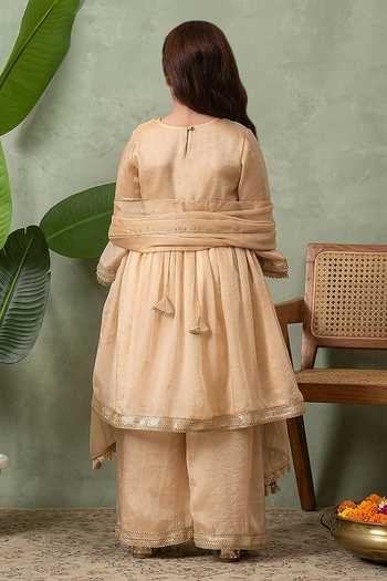 Petite Pomme Neckline Embroidered Kurta Set