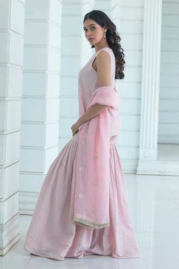 Monk & Mei By Sonia Anand Pink Cotton, Organza, Georgette, Shantoon V-neck Stella Embroidered Kurta Set Online at Aza Fashions Monk & Mei By Sonia Anand_Pink Cotton, Organza, Georgette, Shantoon V-neck Stella Embroidered Kurta Set _Online_at_Aza_Fashions