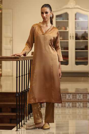 Weaver Story Straight Fit Kurta & Pant Set 