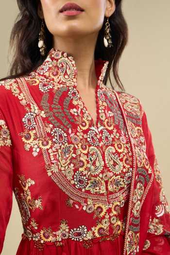 Buy_Anamika Khanna_Red Mandarin Collar Embroidered Anarkali Set 