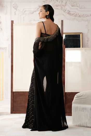 Basanti Kapde aur Koffee The Stardust & Smoke Embroidered Cape Set