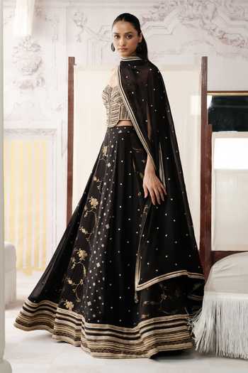Buy_Basanti Kapde aur Koffee_Black Silk, Georgette Sweetheart Neck Midnight Alchemy Floral Motif Lehenga Set _Online_at_Aza_Fashions