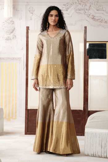 Buy Basanti Kapde aur Koffee Gold Tissue V-neck The Champagne Dusk Embroidered Kurta Sharara Set Online at Aza Fashions Buy_Basanti Kapde aur Koffee_Gold Tissue V-neck The Champagne Dusk Embroidered Kurta Sharara Set _Online_at_Aza_Fashions