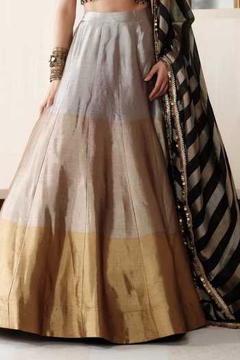 Buy Basanti Kapde aur Koffee Gold Tissue Sweetheart Neck The Royal Black Ombre Lehenga Set Online at Aza Fashions Buy_Basanti Kapde aur Koffee_Gold Tissue Sweetheart Neck The Royal Black Ombre Lehenga Set _Online_at_Aza_Fashions