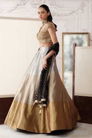 Buy Basanti Kapde aur Koffee Gold Tissue Sweetheart Neck The Royal Ombre Lehenga Set Online at Aza Fashions Buy_Basanti Kapde aur Koffee_Gold Tissue Sweetheart Neck The Royal Ombre Lehenga Set _Online_at_Aza_Fashions