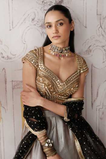 Shop Basanti Kapde aur Koffee Gold Tissue Sweetheart Neck The Royal Ombre Lehenga Set Shop_Basanti Kapde aur Koffee_Gold Tissue Sweetheart Neck The Royal Ombre Lehenga Set
