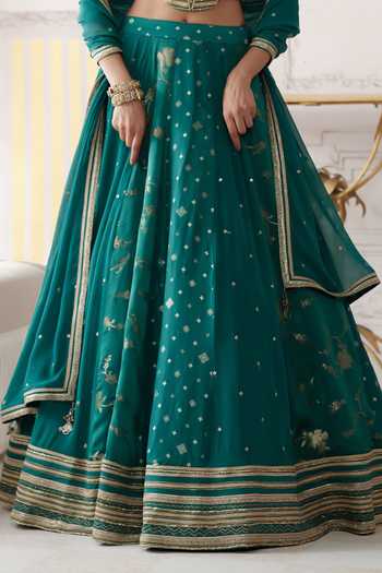 Basanti Kapde aur Koffee Green Silk, Georgette Sweetheart Neck Royal Teal Embroidered Lehenga Set at Aza Fashions Basanti Kapde aur Koffee_Green Silk, Georgette Sweetheart Neck Royal Teal Embroidered Lehenga Set _at_Aza_Fashions