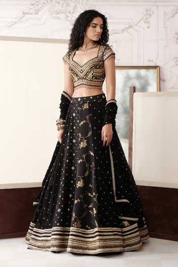 Shop Basanti Kapde aur Koffee Black Silk, Georgette Sweetheart Neck The Royal Obsidian Embroidered Lehenga Set Online at Aza Fashions Shop_Basanti Kapde aur Koffee_Black Silk, Georgette Sweetheart Neck The Royal Obsidian Embroidered Lehenga Set _Online_at_Aza_Fashions