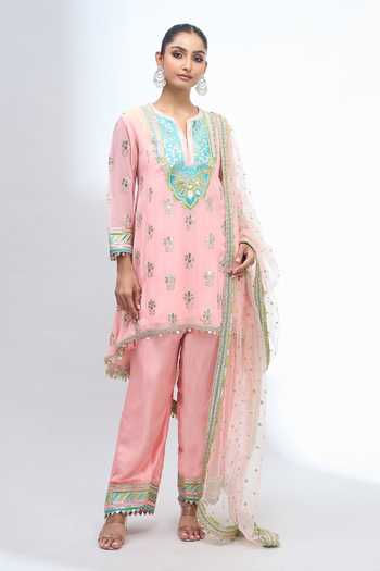 Shop Gopi Vaid Pink Split V-neck Embroidered Kurta Salwar Set Shop_Gopi Vaid_Pink Split V-neck Embroidered Kurta Salwar Set