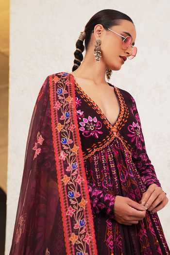 Buy_Miku Kumar_Wine Georgette V-neck Ishya Printed Anarkali With Dupatta 