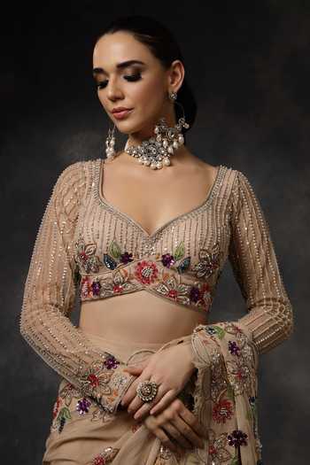 Buy_Miku Kumar_Beige Organza Sweetheart Neck Veda Pre-draped Saree With Embroidered Blouse 