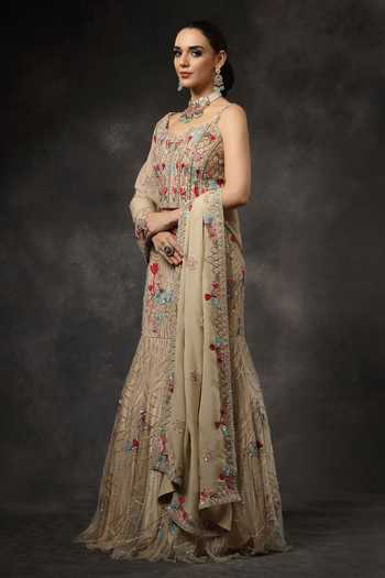 Miku Kumar_Beige Organza, Net Sweetheart Neck Ruhani Embroidered Lehenga Set _Online_at_Aza_Fashions