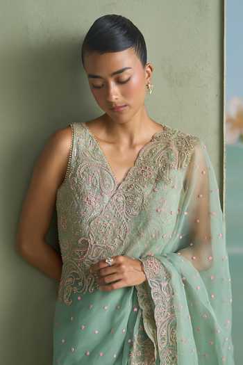 Buy Summer By Priyanka Gupta Green Organza, Chanderi V-neck Vrinda Paisley Dori Embroidered Saree With Blouse Online at Aza Fashions Buy_Summer By Priyanka Gupta_Green Organza, Chanderi V-neck Vrinda Paisley Dori Embroidered Saree With Blouse _Online_at_Aza_Fashions