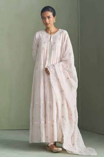 Summer By Priyanka Gupta_Pink Chanderi Round Neck Clara Dori Embroidered Anarkali Set _Online_at_Aza_Fashions