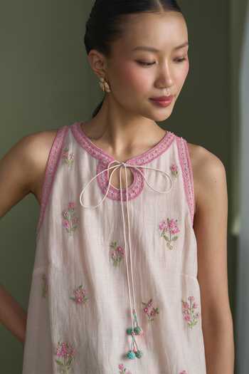 Shop_Summer By Priyanka Gupta_Pink Chanderi Round Neck Alice Embroidered Kurta And Pant Set _Online_at_Aza_Fashions