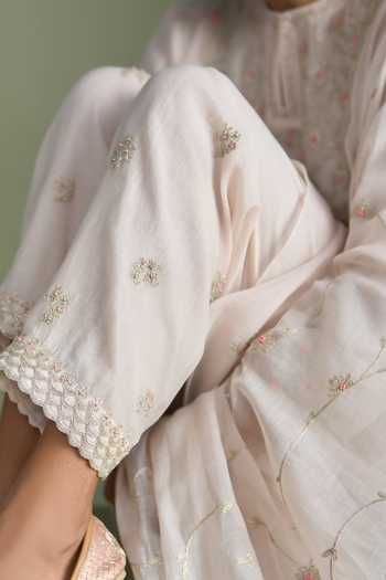 Buy_Summer By Priyanka Gupta_Pink Chanderi Round Neck Clara Dori Embroidered Kurta Set _Online_at_Aza_Fashions