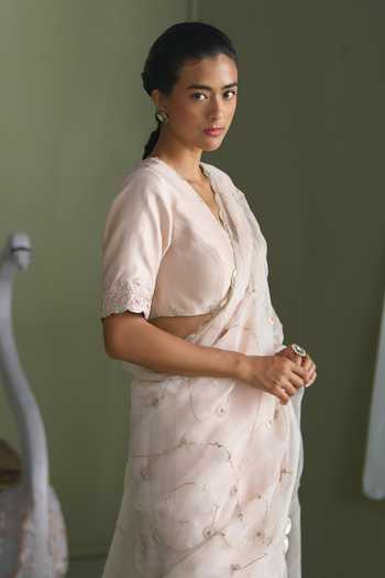 Summer By Priyanka Gupta Pink Organza V-neck Clara Dori Embroidered Saree And Blouse Set Online at Aza Fashions Summer By Priyanka Gupta_Pink Organza V-neck Clara Dori Embroidered Saree And Blouse Set _Online_at_Aza_Fashions