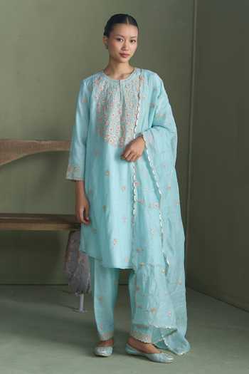 Buy_Summer By Priyanka Gupta_Blue Chanderi Round Neck, Yes Clara Dori Embroidered Kurta Pant Set _Online_at_Aza_Fashions