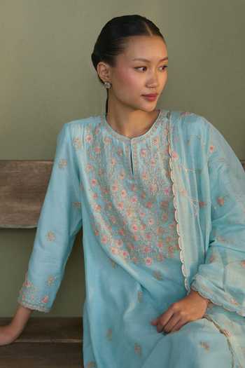 Summer By Priyanka Gupta_Blue Chanderi Round Neck, Yes Clara Dori Embroidered Kurta Pant Set _at_Aza_Fashions