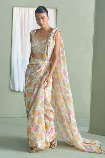 Summer By Priyanka Gupta_Multi Color Chanderi Sweetheart Neck Saree With Blouse _Online_at_Aza_Fashions
