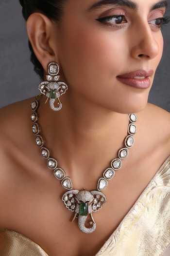 Shop_Swabhimann_Emerald Green And Polki Studded Pendant Necklace Set _Online_at_Aza_Fashions