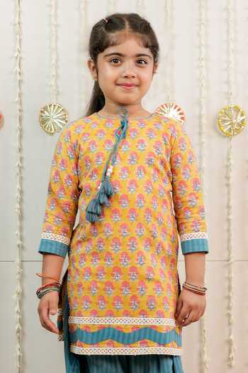 Tiny Colour_Yellow Cotton, Cambric Floral Print Kurta And Salwar Set _Online_at_Aza_Fashions