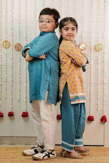 Buy_Tiny Colour_Yellow Cotton, Cambric Floral Print Kurta And Salwar Set 
