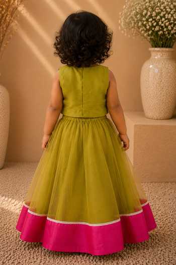 LA Dee DA Pista Embroidered Blouse & Lehenga Set 