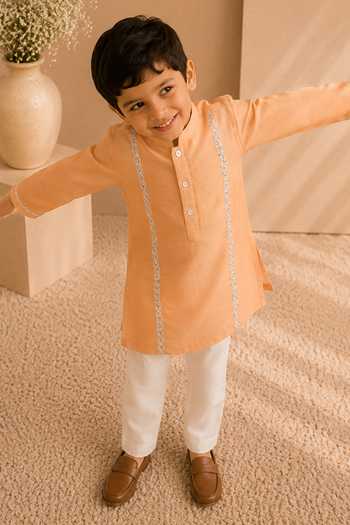 LA Dee DA Solis Embroidered Kurta Set 